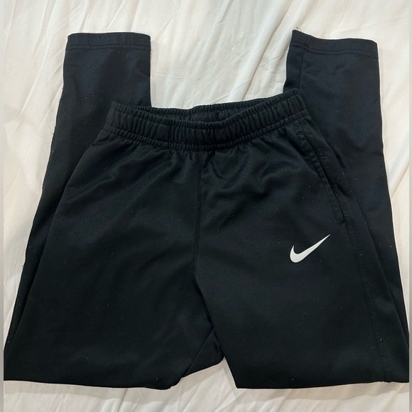 Nike Other - Nike Boys Therma fit black joggers